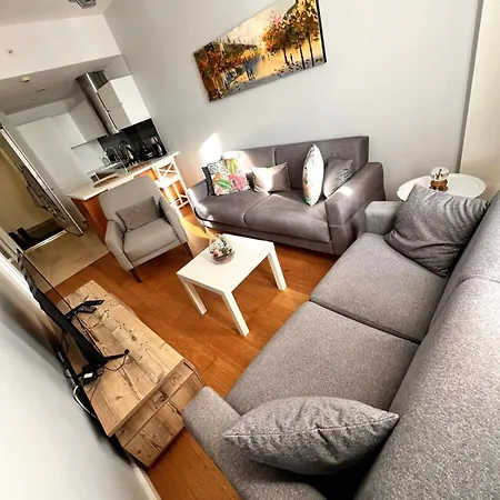 Διαμέρισμα Divan Near Metro Station 00183